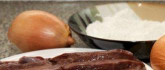 Как приготовить бефстроганов из говяжьей печени со сметаной - рецепт с пошаговыми фото